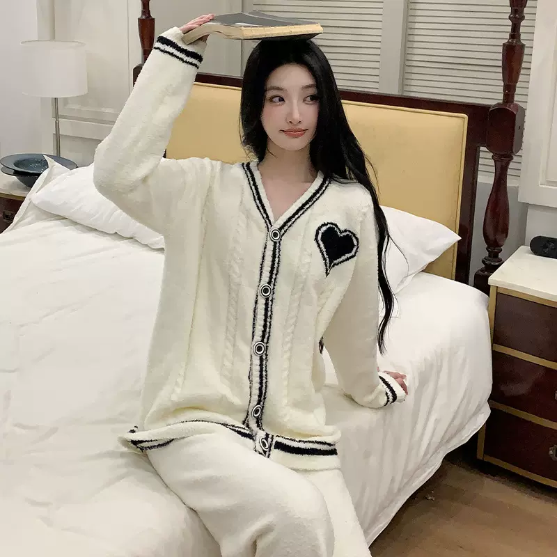 秋冬季新款珊瑚绒睡衣女士高级感小香风加绒加厚半边绒保暖家居服