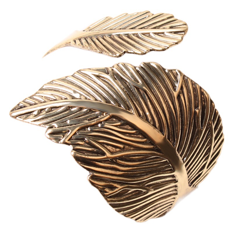 Wholesale hot sale metal plating color retention Golden Leaf napkin ring size leaf napkin ring Maple Leaf napkin buckle