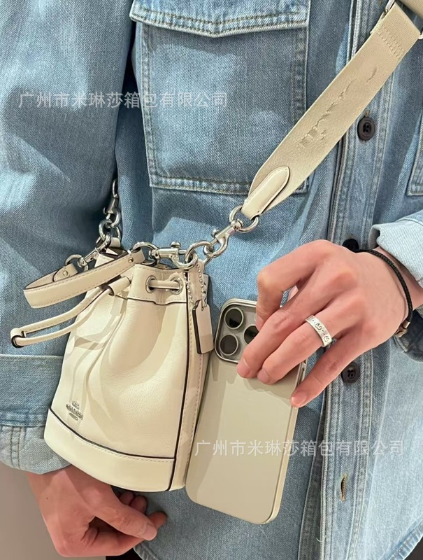高品质蔻家新款Dempsey15迷你抽绳水桶包单肩手提斜跨乖巧女包|undefined