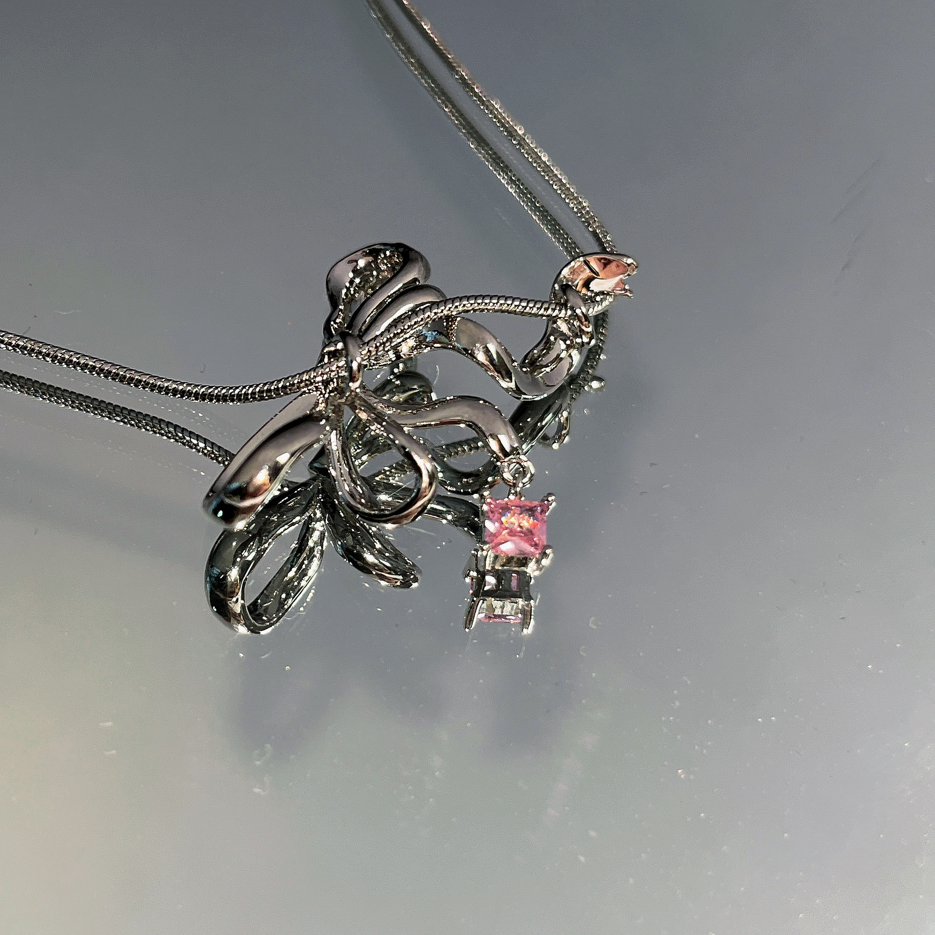 Fashion Bow Knot Alloy Inlay Zircon Necklace