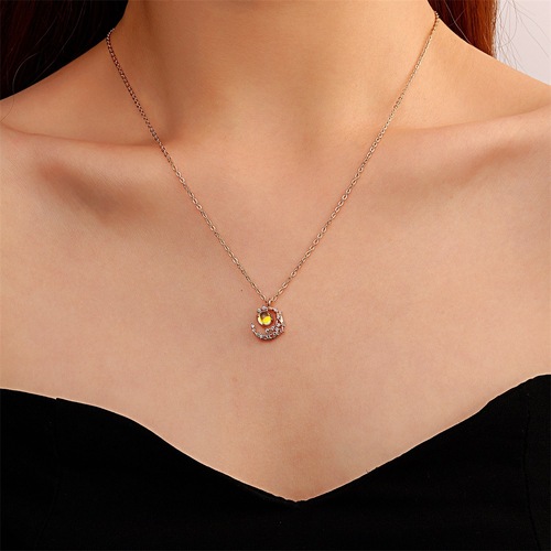 European and American moonstone pendant pendant necklace forest style simple moon clavicle chain ins style internet celebrity sweater chain wholesale
