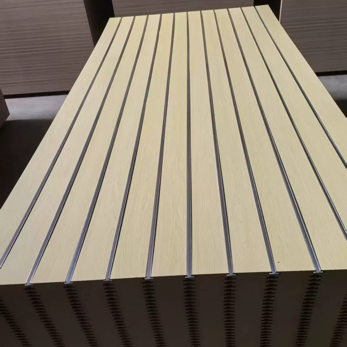 定制万用槽板吉他超市文具渔具店挂板跨境出口专供MDF槽壁挂式