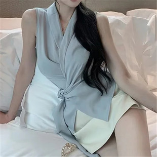 24 Styles of European and American Celebrity Style V Neck Acetate Satin Lace-Up Waist Slimming Look Sleeveless Shirt Chiffon Top for Women Summer