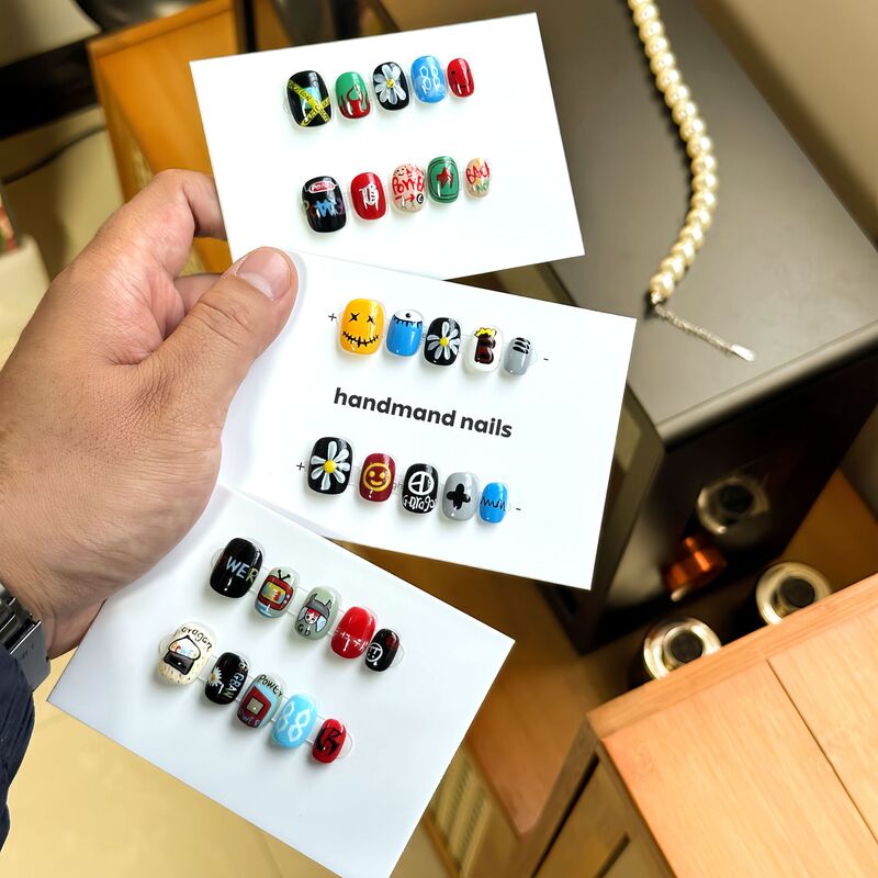 Gd Quan Zhilong Style High-End Ins Pure Hand-Painted Short Wearable Nails Versatile Brightening Unisex Color-Blocking Nail Art