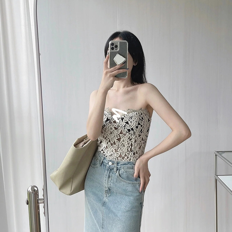 In-Stock Chanel-Style Color-Block Lace Hollow-Out Petite Camisole Sexy Slimming Evening Dress Top In-Stock Chanel-Style Color-Block Lace Hollow-Out Petite Camisole Sexy Slimming Evening Dress Top