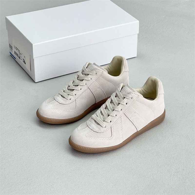 東莞の靴の小さい大衆の純原のmm6本革はスポーツのレジャーの女性の靴の新しい配色の阿甘の靴の復古の徳の訓練の靴を結びます。|undefined