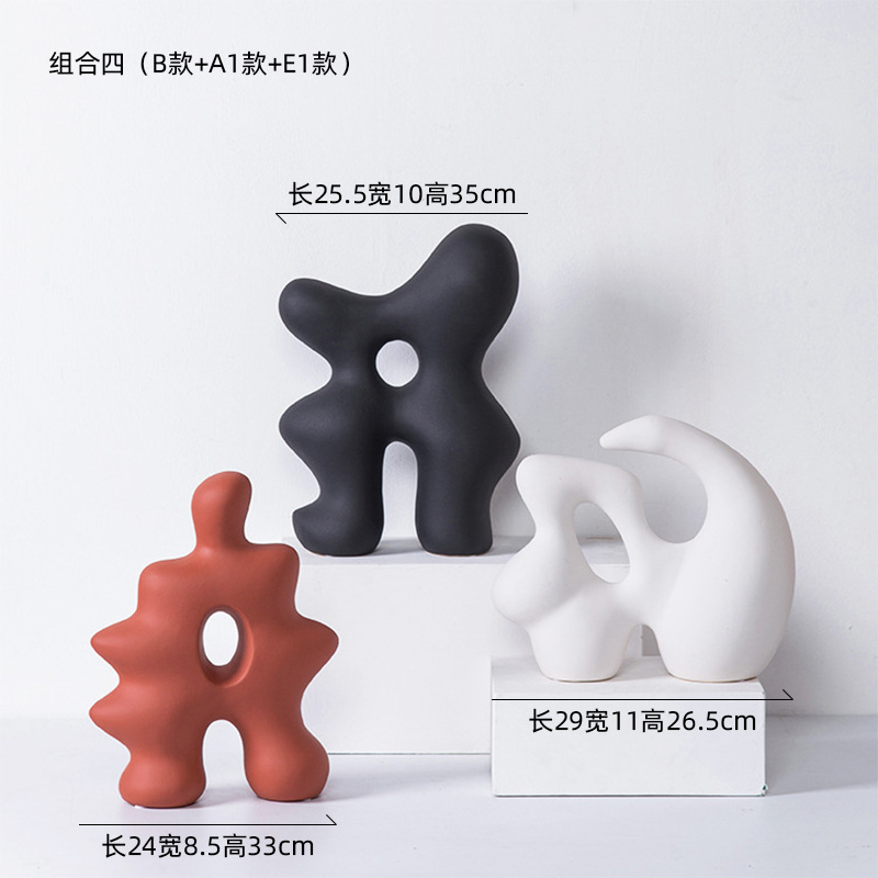 リビングルームの置物は軽くて豪華で高級な雰囲気のお酒棚の装飾品です。