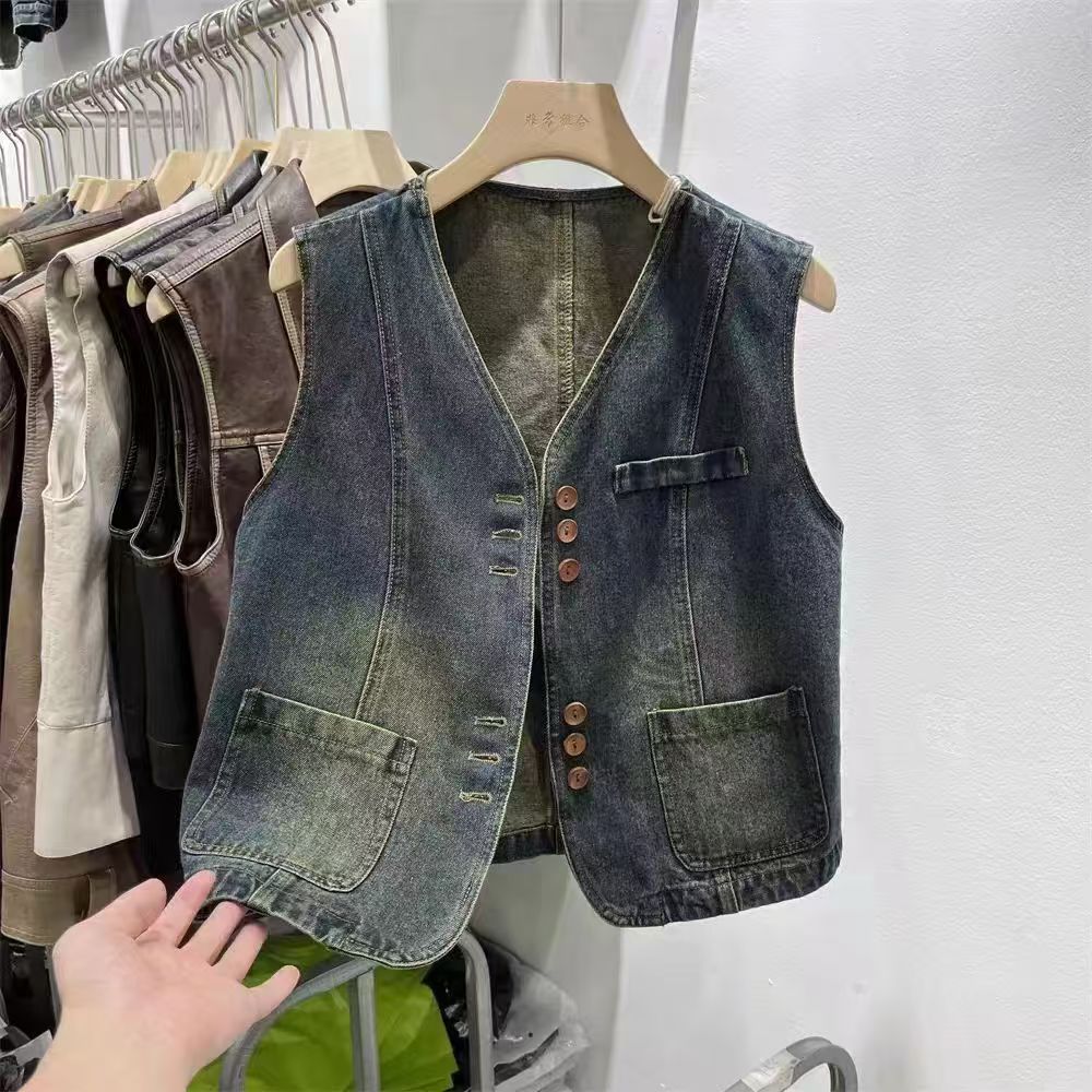 2025 Summer Retro Sleeveless Denim Vest Women's V Neck Stacked Washed and Distressed Short Vest Tops Top Trendy