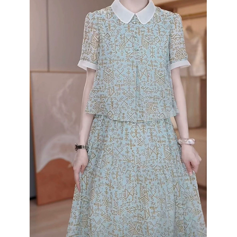 Простое и элегантное легкое шелковое платье с короткими рукавами, летний стиль 2025 года, свежее и омолаживающее праздничное платье из двух частей, закрывающее живот