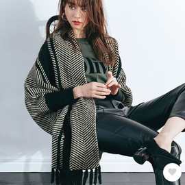 气质简洁大方夏秋新款2025日本贵牌宽松条纹针织毛衣外套披肩