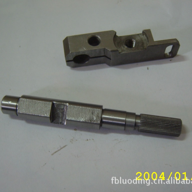 非标螺栓 多工位冷墩件 机械附件 标准件 异型件 红冲件 非标件