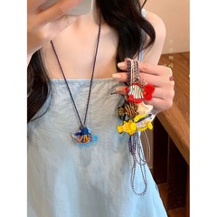 趣味のかわいい醜い魚のペンダントのネックレスの女性の夏のドーパミンの長い毛の鎖の大衆のデザイン感のアクセサリー