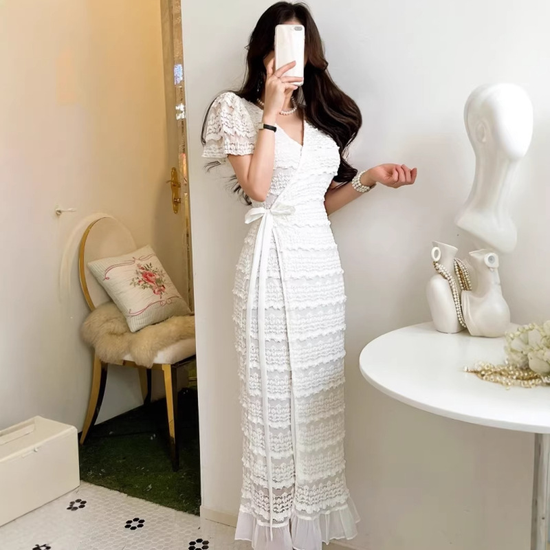 Korean Lace Dress for Women, Stylish and Fashionable, High-End V-Neck, Sexy and Slim-Fitting, One-Piece Elegant Long Dress Korean Lace Dress for Women, Stylish and Fashionable, High-End V-Neck, Sexy and Slim-Fitting, One-Piece Elegant Long Dress