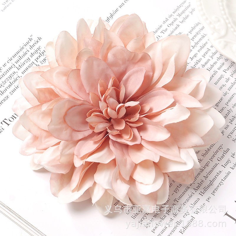 新しいスタイルのダリアの花のシミュレーションの菊の頭diyの胸の花の帽子のシミュレーションの花の結婚式の装飾の卸売の造花|undefined