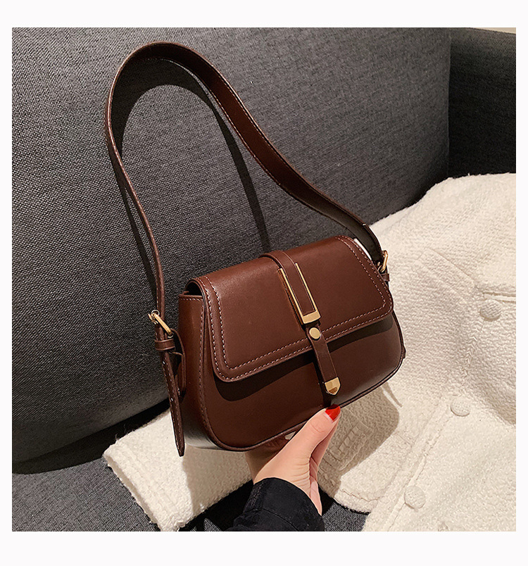 Retro Solid Color Buckle Type Messenger Saddle Bag Wholesale Nihaojewelry display picture 3