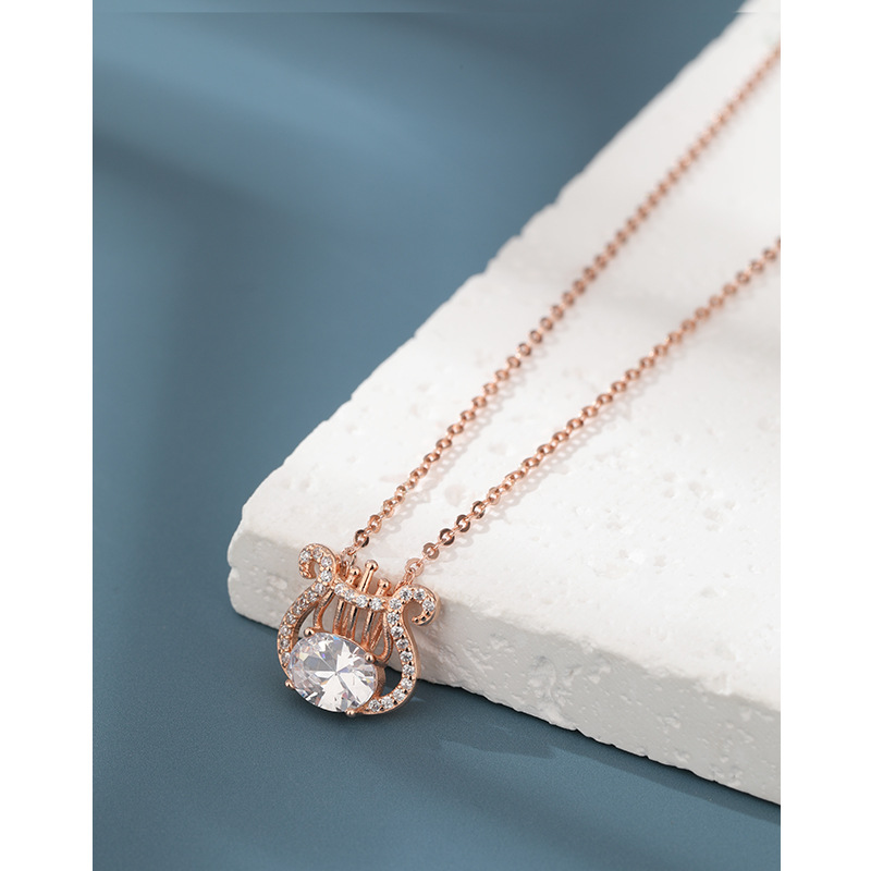 S925 collar de piano de diamante completo de plata de ley, diseño de nicho femenino, temperamento, cadena de clavícula de todo fósforo, cadena de suéter, colgante de sentido avanzado