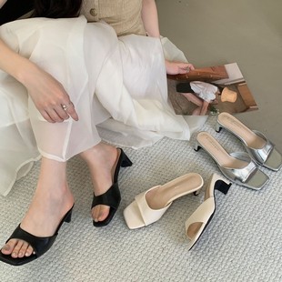 French Style Slippers for Women, Soft Soles, Comfortable and Lightweight Ins Popular Summer Outer Wear Flats Beach Sandals