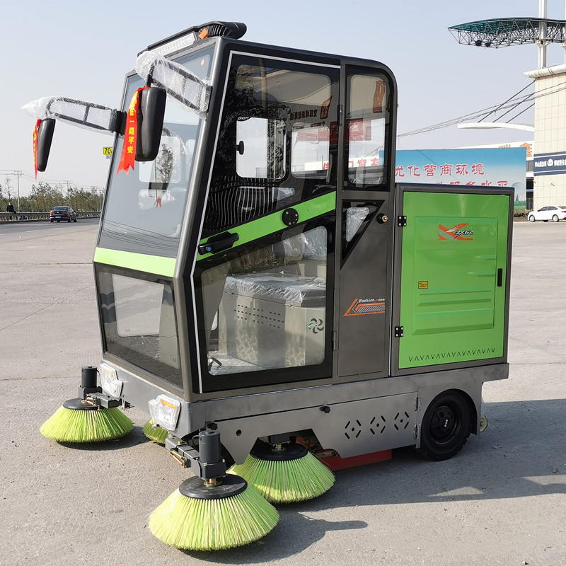 工厂园区清扫卫生尘土扫地机 电动扫地车 驾驶式环保扫路车