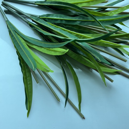 Three-headed tulip stem, simulated flower branches, Nordic style bouquet, high-end flower arrangement, artificial flower branches in hand