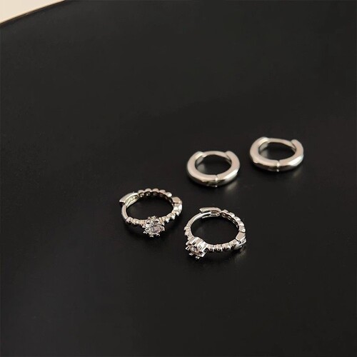 Elegant and Minimalist Copper-Inlaid Zirconia Hoop Earrings with a Luxurious and High-End, Niche Design, Instagram Style Women's Earrings