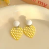 [Ear Clip Model] Yellow Heart Polka Dot Ear Clip Model