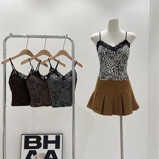Retro top with cups, tube top, bra top, sexy underwear as outerwear, vest, slim fit