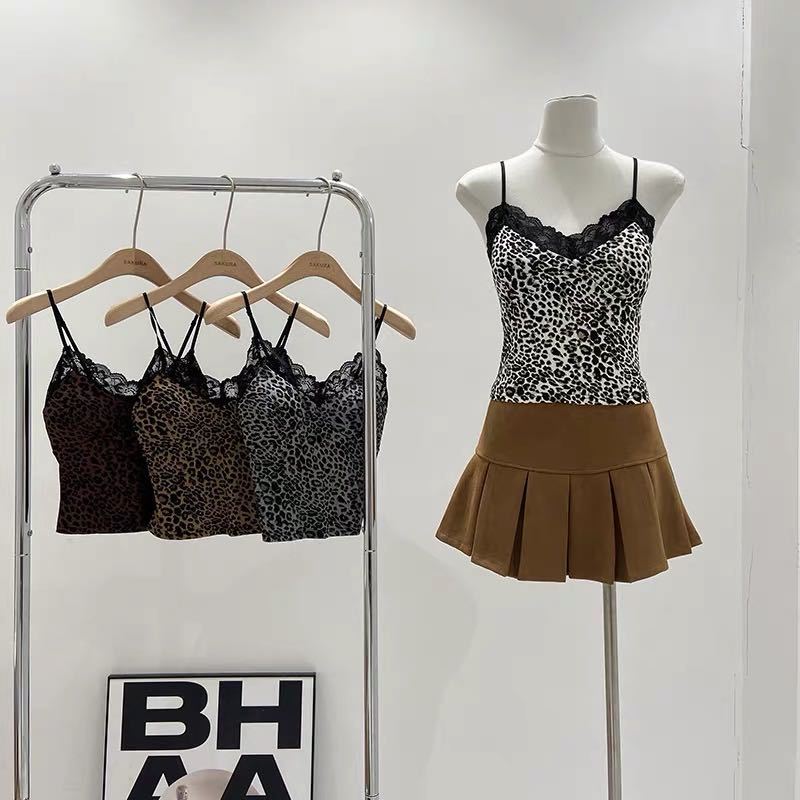 1818 Retro Hot Girl Leopard Print Sling Beautiful Back Strapless Women's Inner Wearing Sexy Vest Slim-fit Top 1818 Retro Hot Girl Leopard Print Sling Beautiful Back Strapless Women's Inner Wearing Sexy Vest Slim-fit Top