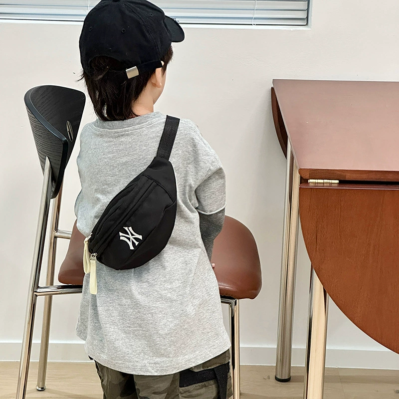 Children's brand chest bag, fashionable small bag to go out for boys, belt bag, internet celebrity