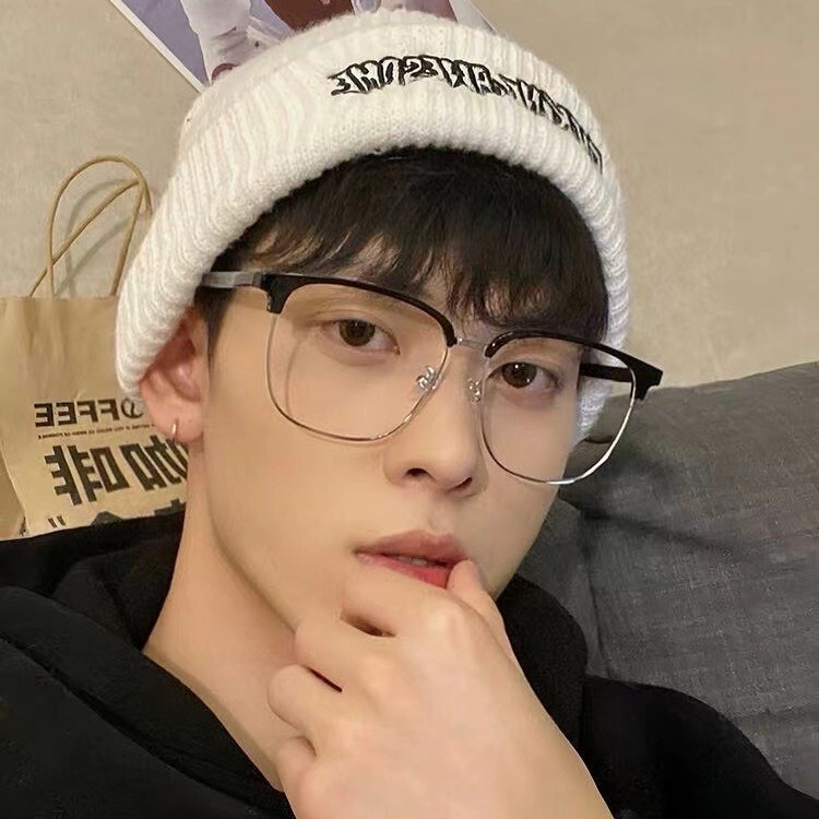 Business Half-Frame Glasses with Large Frames, High-End Elegant, Ultra-Light Myopia, Can Be Equipped with Prescription Eye Frames, Korean Eyebrow Frames