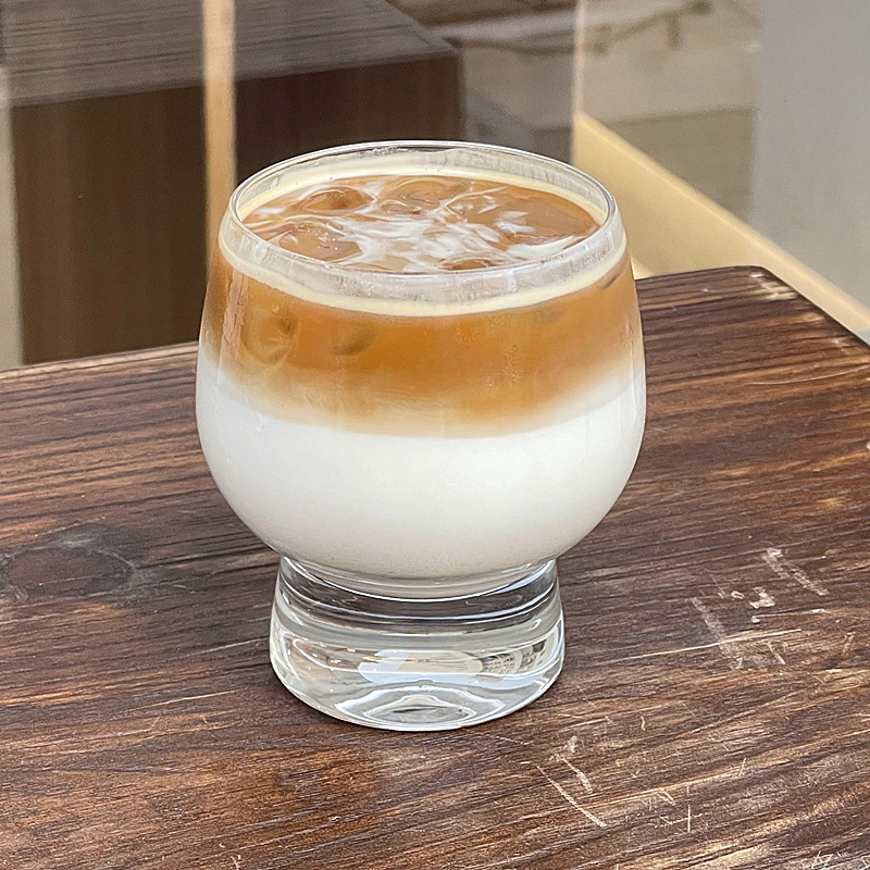 Taza de jugo de fondo grueso baja