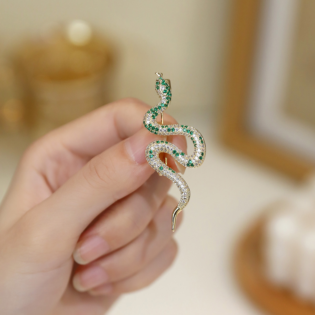 2025 nuevo broche de Año de la Serpiente conmemorativo de este año de la vida serpiente espiritual ofrecen emblema de dibujos animados broche de Año Nuevo accesorios de lujo ligero image 12