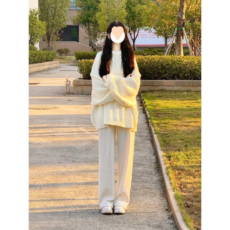New autumn and winter milk-style small man wears a set of soft and lazy sweater wide-leg pants two-piece suit for women