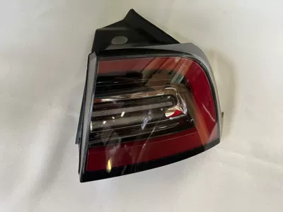 1502087-00, Tail light