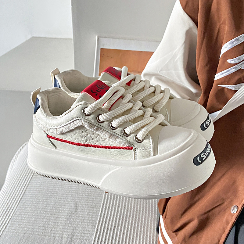 2024 Petites chaussures blanches Printemps pour femmes Nouvelle édition coréenne Instagram Étudiante Étudiante Loisirs Sports Chaussures de planche polyvalentes Street Shoot_voghion.com
