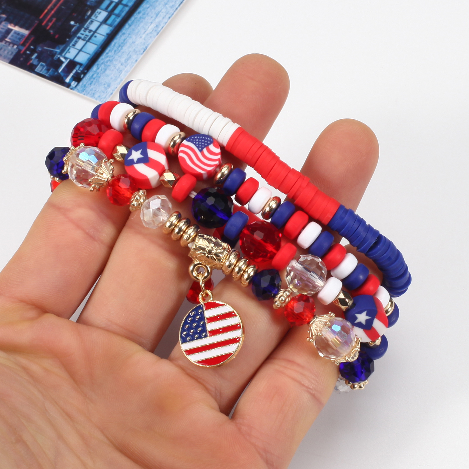 Großhandel Schmuck Einfacher Stil Klassischer Stil Amerikanische Flagge Künstlicher Kristall Legierung Weichen Lehm Perlen Armbänder display picture 8