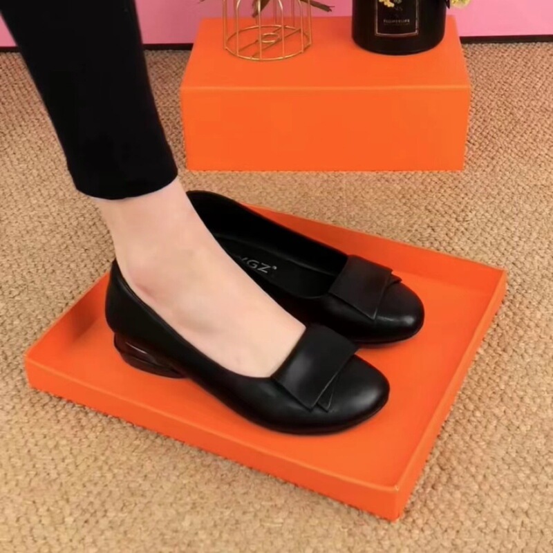 Round toe shallow mouth flat heel soft leather spring and autumn women's shoes soft bottom mother shoes women's flat leather shoes fashion single-layer shoes casual shoes Round toe shallow mouth flat heel soft leather spring and autumn women's shoes soft bottom mother shoes women's flat leather shoes fashion single-layer shoes casual shoes