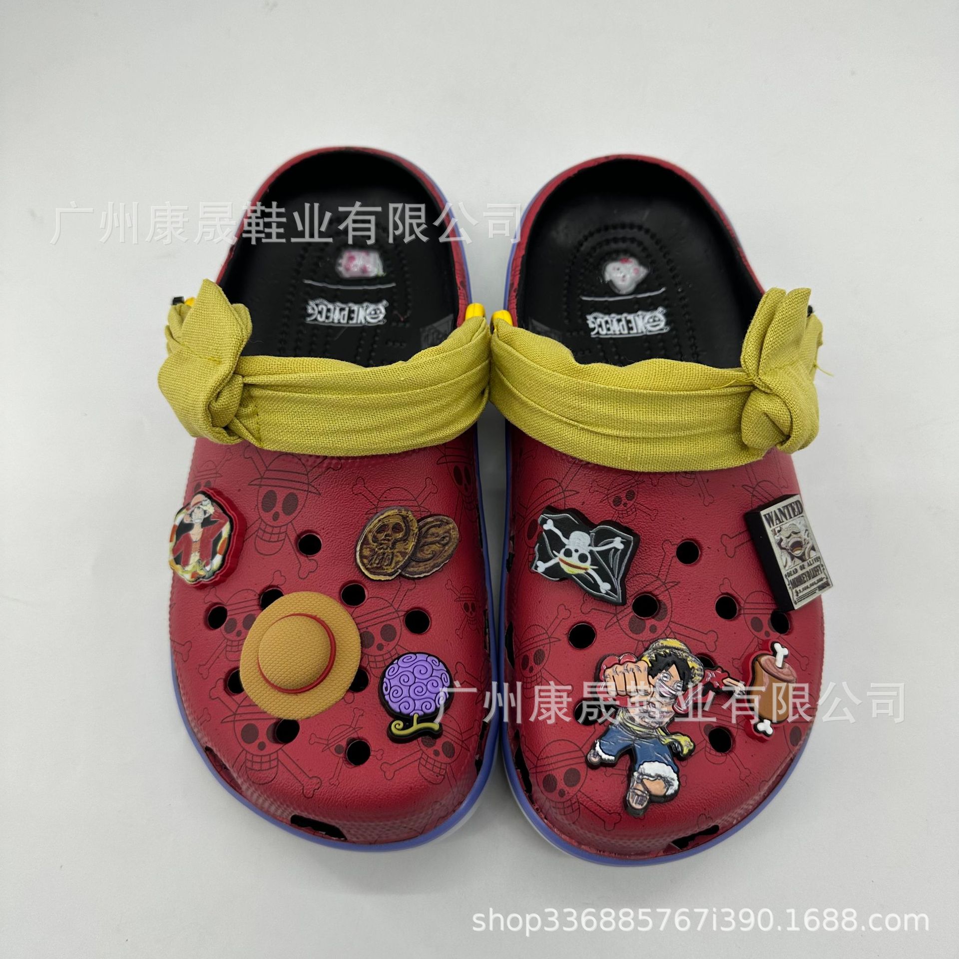 26 nuevos piratas Luffy zapatos de verano anti-desgaste zapatos de playa para hombres y mujeres zapatillas de playa cómodas al aire libre image 3