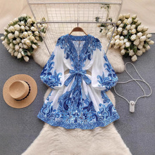 高端气质连衣裙女秋季欧美港风轻熟风气质灯笼袖收腰显瘦印花短裙