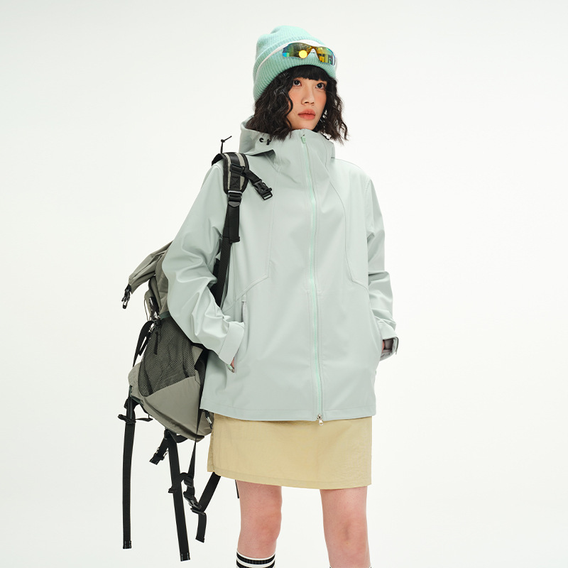 Five-Proof Outdoor Softshell Jacket for Couples, Spring and Autumn Sports Windproof and Waterproof Hooded Travel Trendy Jacket