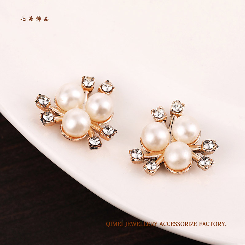 Estilo barroco tres aleación perla flor corazón joyería accesorios flor placa hebilla ropa DIY collar pulsera material