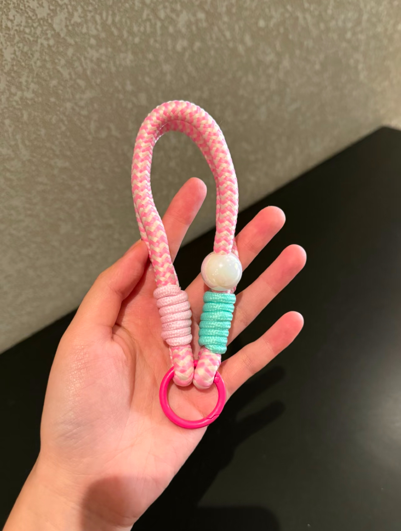 핑크 비즈 끈