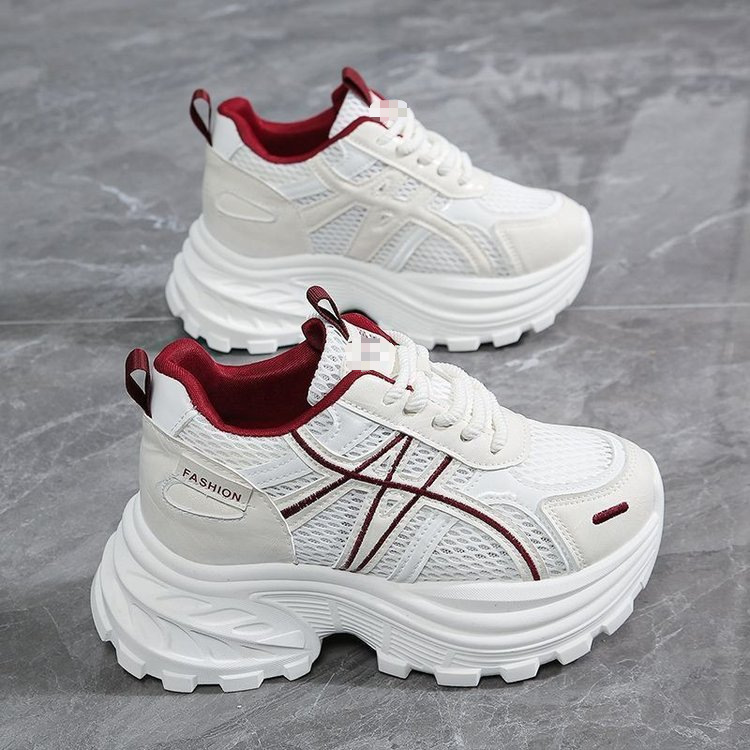 Zapatos de muffin de fondo grueso para padres y mujeres 2026 verano nuevo estilo de moda versátil de altura de malla transpirable zapatos deportivos casuales