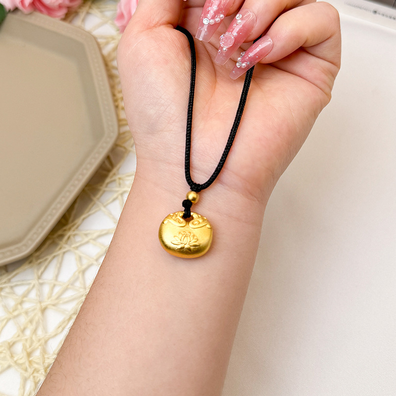 Vietnam arena oro gordito fu collar de loto al por mayor chapado en oro tuo collar de aleación de cobre de las mujeres de la joyería del estilo nacional de suministro directo de fábrica