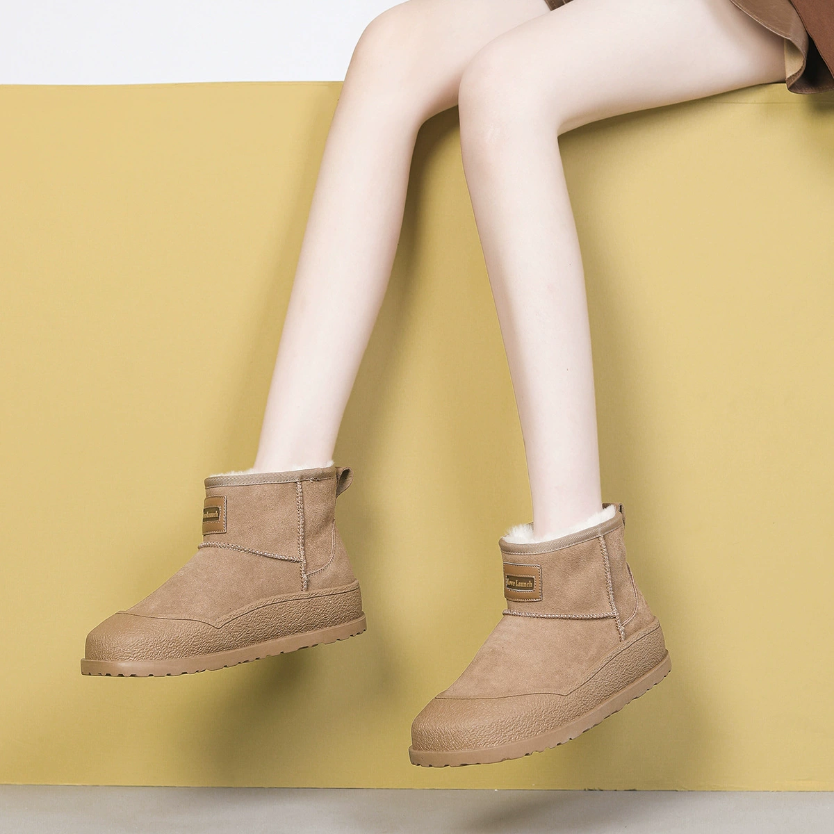 [Готовый запас] Женские зимние ботинки из мягкой кожи на толстой подошве, осень-зима 2025, утепленная теплая хлопковая обувь на флисовой подкладке, повседневная универсальная бархатная обувь