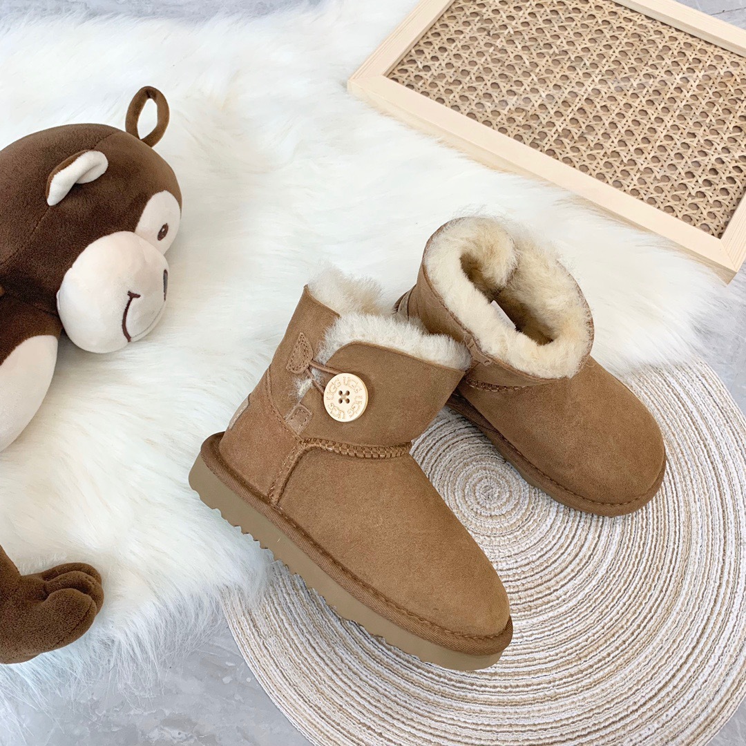 Winter Kidsren's Snow Boots Slip-On Goatskin One-Piece Warm Snow Shoes for Boys and Girls