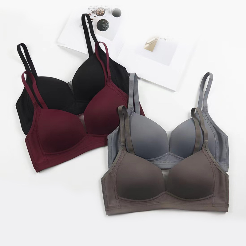 Comercio exterior en stock de gran tamaño sujetador de mujer sin anillo de acero delgado ropa interior de mujer cómoda soporte para reunir sujetador anti-caída C