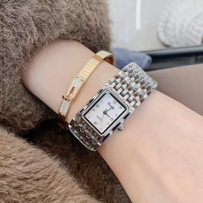 Women's watch, rectangular retro design bracelet, simple and elegant design