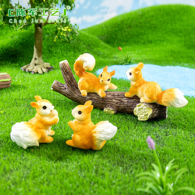 Moss Micro Landscape Creative Cute Realistic Little Squirrel DIY Gardening Landscaping Decoration Accessories Desktop Small Ornaments