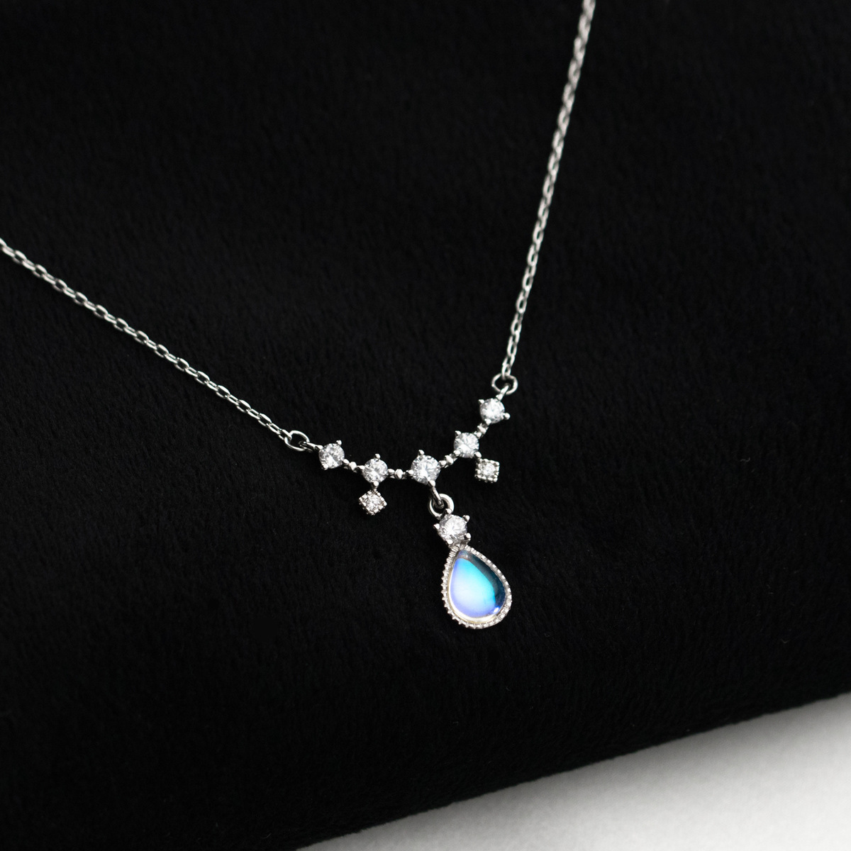 Eloch s925 gotas de plata sintéticas collar de piedra lunar collar de collar de clavícula de diamante de color fantasma collar de verano D9200