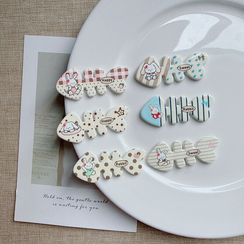 Cute beige cat fishbone hair clip ins Korean cartoon student bangs hair clip side seamless bobby pin Cute beige cat fishbone hair clip ins Korean cartoon student bangs hair clip side seamless bobby pin